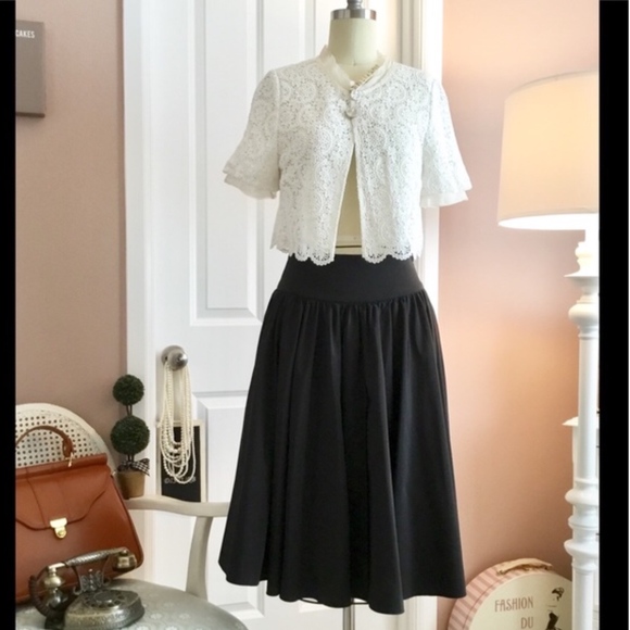 Black Taffeta circle swing skirt - Picture 6 of 6